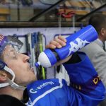 Kohouti dotáhli s Chomutovem dvoubrankovou ztrátu. Vítězství v nájezdech zařídil kapitán Pech