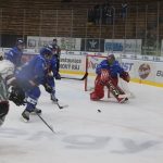 Kohouti dotáhli s Chomutovem dvoubrankovou ztrátu. Vítězství v nájezdech zařídil kapitán Pech