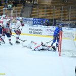 VIDEO: Hokejisté Tábora dostali od Třebíče šest gólů. V závěru zkusili hrát přes pět minut bez brankáře