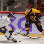 Kohouti si poprvé vyzkoušeli novou arénu v Jihlavě. Jediný gól Plášila ale na body nestačil