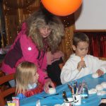 V cíli halloweenského průvodu v Čížové čekal na děti poklad