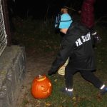 V cíli halloweenského průvodu v Čížové čekal na děti poklad