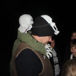 V cíli halloweenského průvodu v Čížové čekal na děti poklad