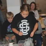 V Sepekově foukali vánoční ozdoby. Zájem byl velký