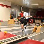 VIDEO: Kuželkáři Lokomotivy přišli o první místo. Na jejich kuželně se v sobotu radovaly Hořice