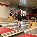 VIDEO: Kuželkáři Lokomotivy přišli o první místo. Na jejich kuželně se v sobotu radovaly Hořice