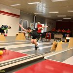 VIDEO: Kuželkáři Lokomotivy přišli o první místo. Na jejich kuželně se v sobotu radovaly Hořice