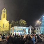 VIDEO. V Milevsku se rozzářila vánoční výzdoba a zazněl první adventní koncert