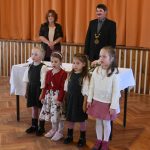 V Hrazanech přivítali nové občánky s úsměvem, písněmi a dárky