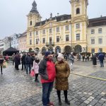 Advent v Písku odstartovalo žehnání věncům. Otevřel se i jarmark a kluziště