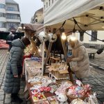 Advent v Písku odstartovalo žehnání věncům. Otevřel se i jarmark a kluziště