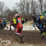 Burácení motorů v Karvánkách. Off-road Fichtel day přivedl na start dvaapadesát jezdců