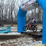 Burácení motorů v Karvánkách. Off-road Fichtel day přivedl na start dvaapadesát jezdců