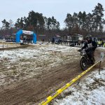 Burácení motorů v Karvánkách. Off-road Fichtel day přivedl na start dvaapadesát jezdců