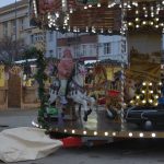 V Táboře začal advent na dvou hlavních náměstích. Strom zářil, trhy byly plné