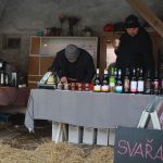 Adventní trh na Kozí farmě v Chýnově nabídl setkání sousedů i vůni uzbecké šurpy