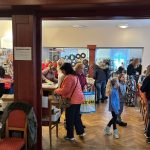 Kreativ zaplnil kulturní dům v Soběslavi. Nabízí tvoření i vánoční zboží