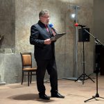 Dvojvýstava v Táboře představuje Návrat v čase a jemnou krásu tkaných miniatur