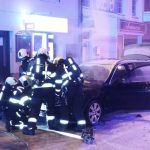 Řidiči v Budějovicích začalo za jízdy hořet auto