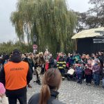 Kamenný most v Písku ožil Svatomartinskou nedělí. Žebrák letos málem zůstal bez pláště