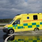 Příčinou podvečerní nehody na Křižíkově náměstí v Táboře byl kolaps řidiče. Pro první pomoc využili strážníci defibrilátor