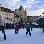 Video: Adventní trhy i kluziště v Písku a Českých Budějovicích praskají ve švech