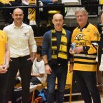 VIDEO: Sršni oslavili třicáté výročí desátou výhrou v sezoně