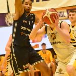 VIDEO: Sršni oslavili třicáté výročí desátou výhrou v sezoně