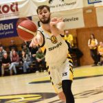 VIDEO: Koncert jednoho muže nedovolil Sršňům úspěšnou odvetu