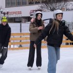 Video: Adventní trhy i kluziště v Písku a Českých Budějovicích praskají ve švech