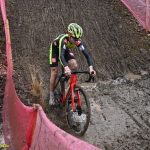 VIDEO: Souboj mezi táborskými cyklokrosovými kadety vyzněl na poháru v Chýnově lépe pro Maňase