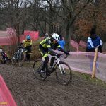 VIDEO: Souboj mezi táborskými cyklokrosovými kadety vyzněl na poháru v Chýnově lépe pro Maňase