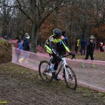 VIDEO: Souboj mezi táborskými cyklokrosovými kadety vyzněl na poháru v Chýnově lépe pro Maňase