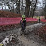 Chýnov se ponořil do cyklokrosových soubojů na blátě. Mezi žáky vládli závodníci Cycling Academy Tábor