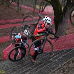 Chýnov se ponořil do cyklokrosových soubojů na blátě. Mezi žáky vládli závodníci Cycling Academy Tábor