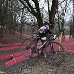 Chýnov se ponořil do cyklokrosových soubojů na blátě. Mezi žáky vládli závodníci Cycling Academy Tábor