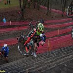 VIDEO: Souboj mezi táborskými cyklokrosovými kadety vyzněl na poháru v Chýnově lépe pro Maňase