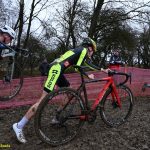 VIDEO: Souboj mezi táborskými cyklokrosovými kadety vyzněl na poháru v Chýnově lépe pro Maňase