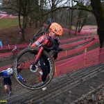 VIDEO: Souboj mezi táborskými cyklokrosovými kadety vyzněl na poháru v Chýnově lépe pro Maňase