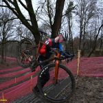 VIDEO: Souboj mezi táborskými cyklokrosovými kadety vyzněl na poháru v Chýnově lépe pro Maňase