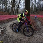 Chýnov se ponořil do cyklokrosových soubojů na blátě. Mezi žáky vládli závodníci Cycling Academy Tábor