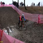 VIDEO: Souboj mezi táborskými cyklokrosovými kadety vyzněl na poháru v Chýnově lépe pro Maňase