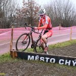 VIDEO: Souboj mezi táborskými cyklokrosovými kadety vyzněl na poháru v Chýnově lépe pro Maňase