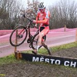 VIDEO: Souboj mezi táborskými cyklokrosovými kadety vyzněl na poháru v Chýnově lépe pro Maňase