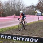 VIDEO: Souboj mezi táborskými cyklokrosovými kadety vyzněl na poháru v Chýnově lépe pro Maňase