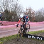 VIDEO: Souboj mezi táborskými cyklokrosovými kadety vyzněl na poháru v Chýnově lépe pro Maňase