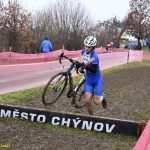 VIDEO: Souboj mezi táborskými cyklokrosovými kadety vyzněl na poháru v Chýnově lépe pro Maňase