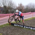 VIDEO: Souboj mezi táborskými cyklokrosovými kadety vyzněl na poháru v Chýnově lépe pro Maňase