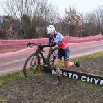 VIDEO: Souboj mezi táborskými cyklokrosovými kadety vyzněl na poháru v Chýnově lépe pro Maňase