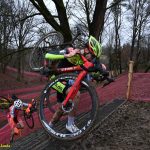 VIDEO: Souboj mezi táborskými cyklokrosovými kadety vyzněl na poháru v Chýnově lépe pro Maňase